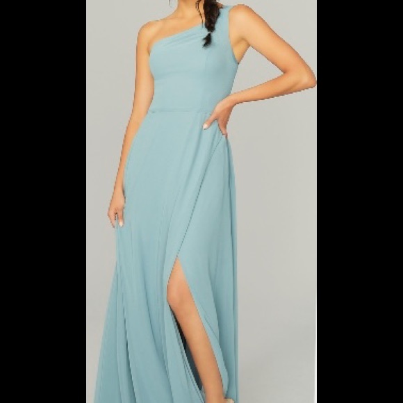 “SOLD” Mori Lee Special Occasion Gowns NWT (PROM/HOMECOMING/WEDDING/BANQUET) - Picture 8 of 14